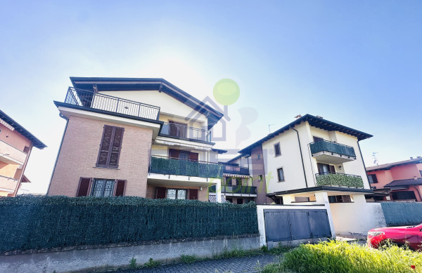 TRILOCALE RECENTEMENTE RISTRUTTURATO CON BOX DOPPIO