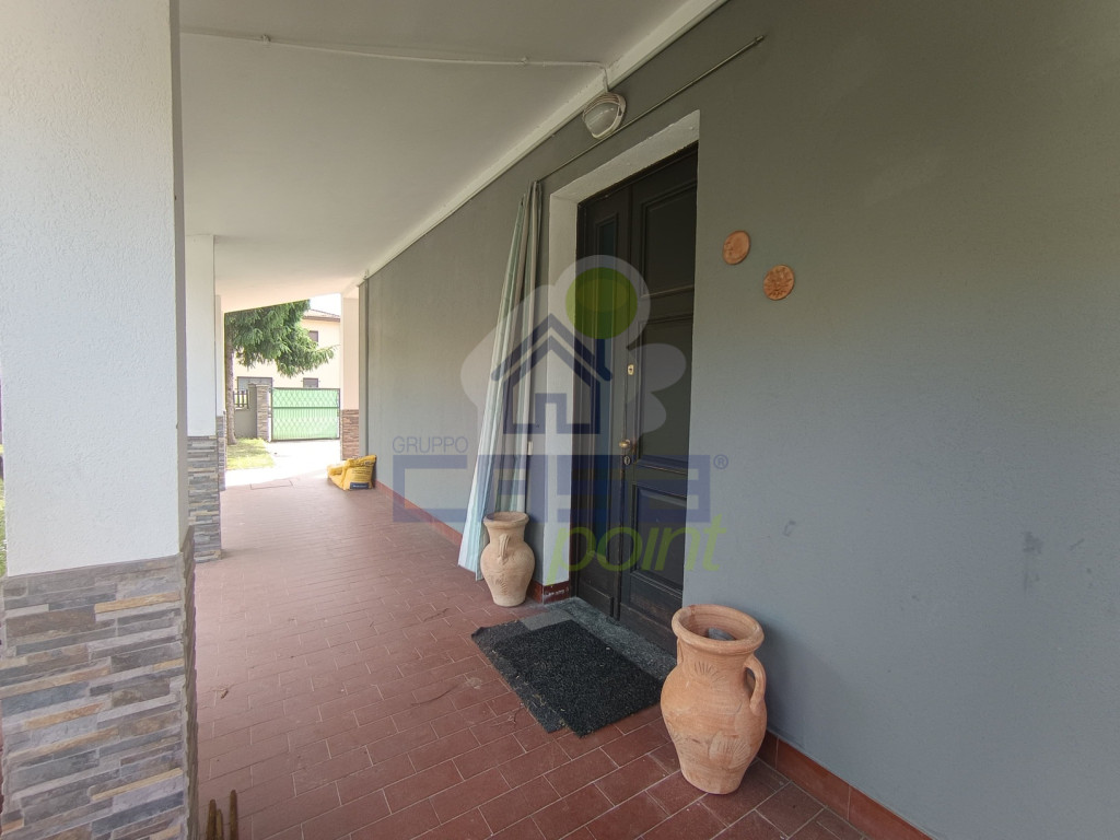 ingresso piano terra.jpeg