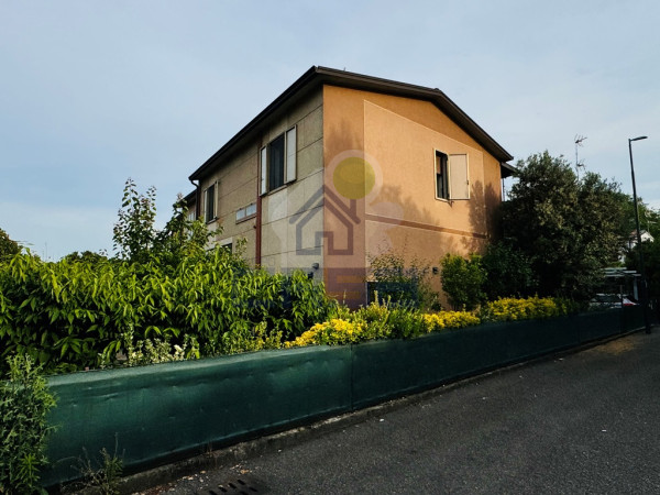 Villetta indipendente in città con giardino e ampi spazi – Un’occasione rara!