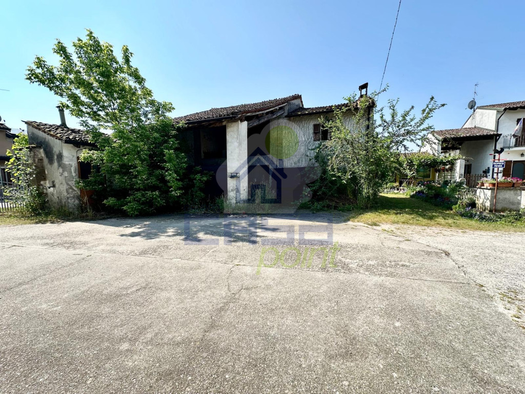 PORTICO-CON-LOCALI-DEPOSITO.jpg