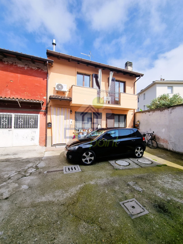 CASA di CORTE RISTRUTTURATA e ARREDATA