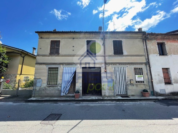 DUE CASE CON RUSTICO E AREA VERDE PRIVATA