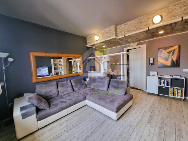 APPARTAMENTO RISTRUTTURATO IMMERSO nel VERDE