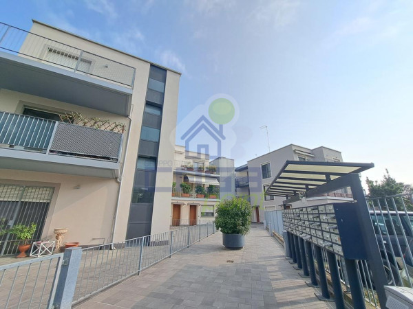 Moderno appartamento 2 letto con garage