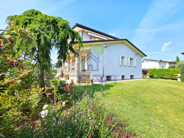 Villa singola a Lonato del Garda