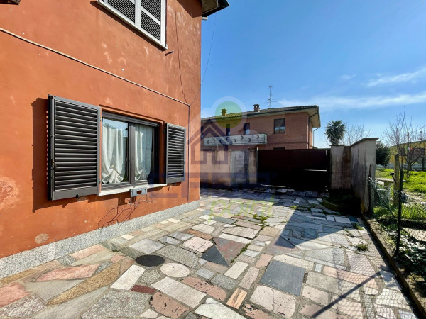 APPARTAMENTO CON INGRESSO INDIPENDENTE
