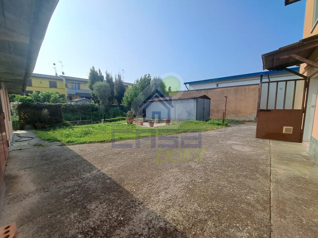 1_est casa (2)-1024x768.jpg
