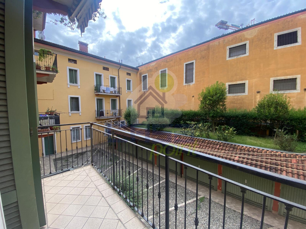 BALCONE INTERNO
