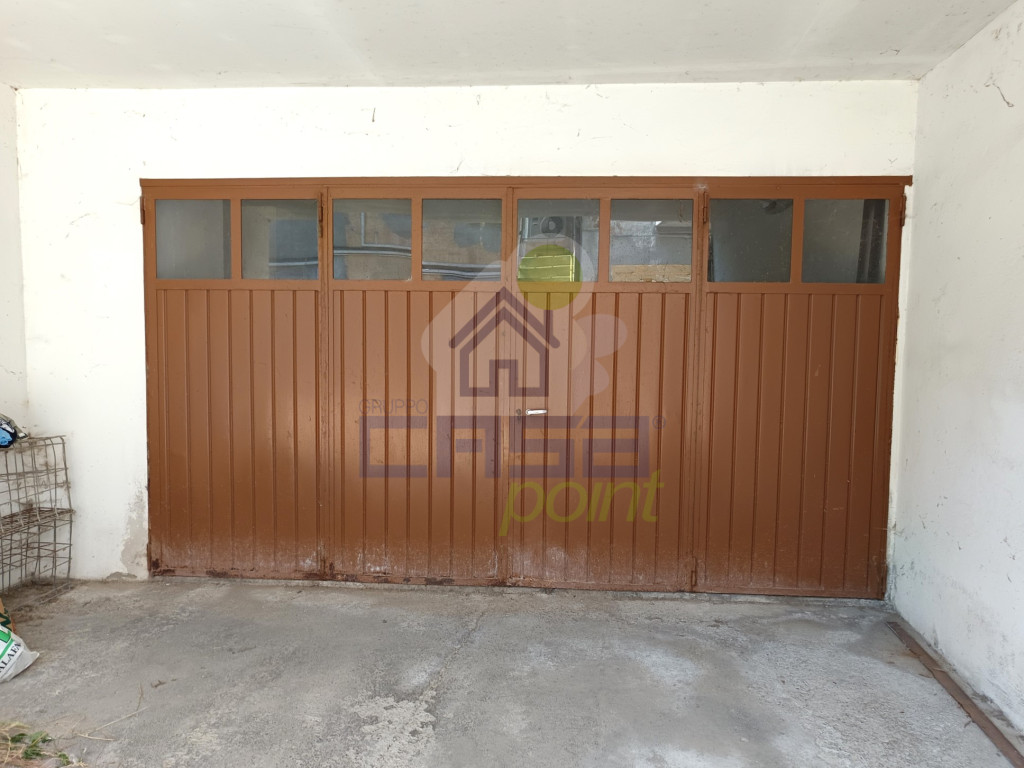 GARAGE.jpg