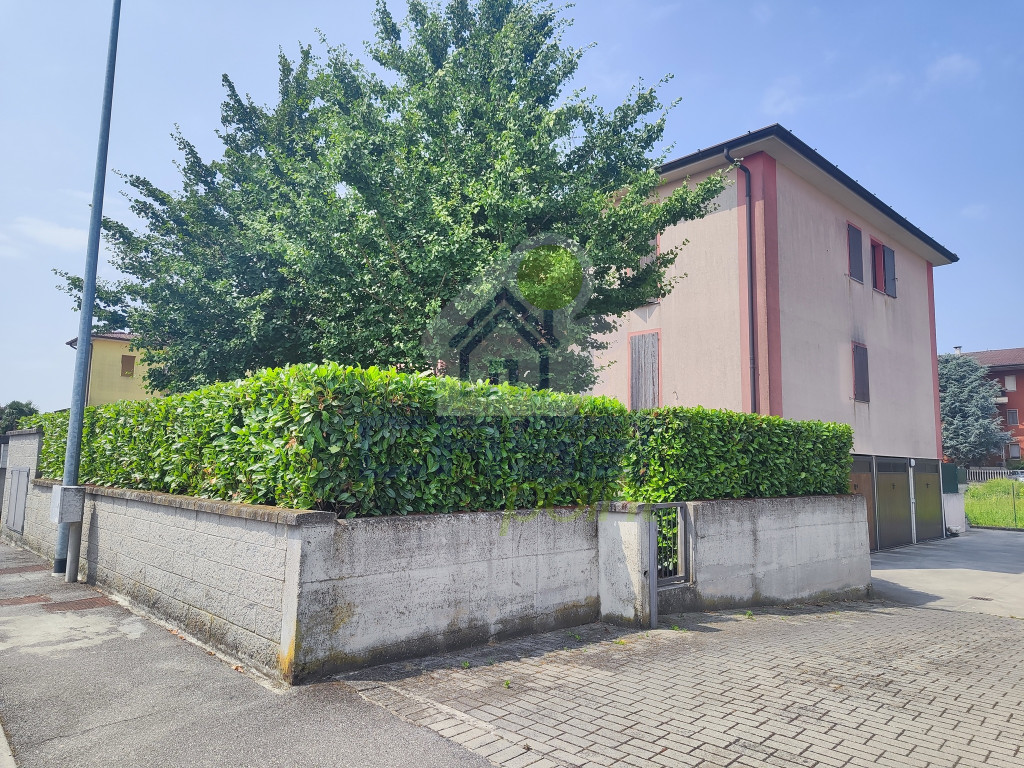 VISTA-PERIMETRO-GIARDINO-DI-PERTINENZA.jpg