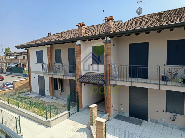 TRILOCALI SU DUE LIVELLICON 2 BALCONI E BOX, NUOVA COSTRUZIONE