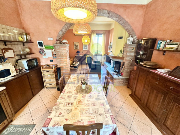 CASA INDIPENDENTE CON GIARDINO E TAVERNA