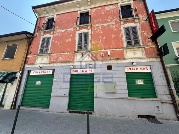 COMPLESSO IMMOBILIARE CON RISTORANTE, CORTILE PRIVATO E ABITAZIONE – UN’OPPORTUNITÀ UNICA PER VIVERE E LAVORARE NELLO STESSO SPAZIO