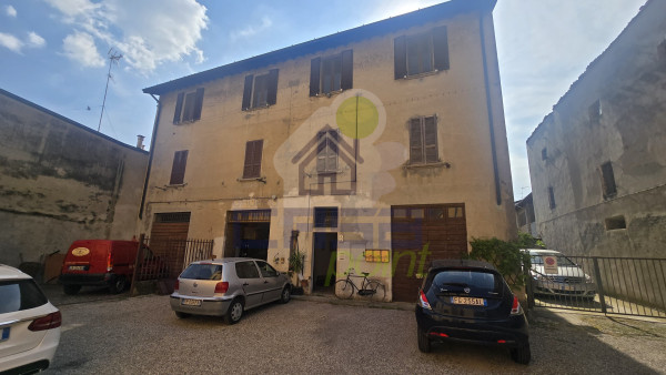 AMPIO QUADRILOCALE IN CONTESTO STORICO