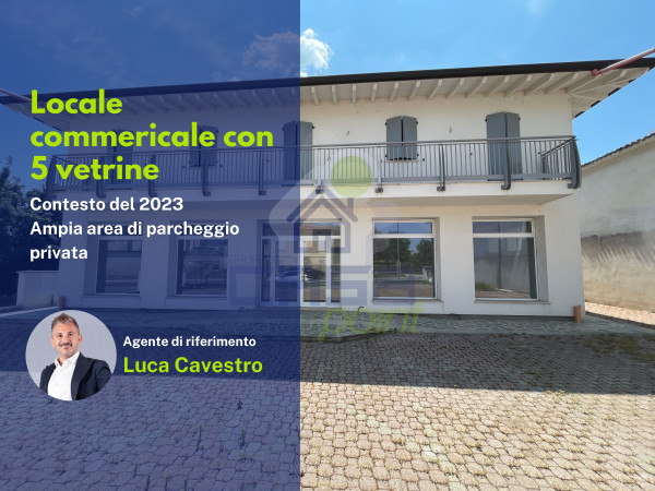 Locale commerciale con 5 vetrine e area parcheggio