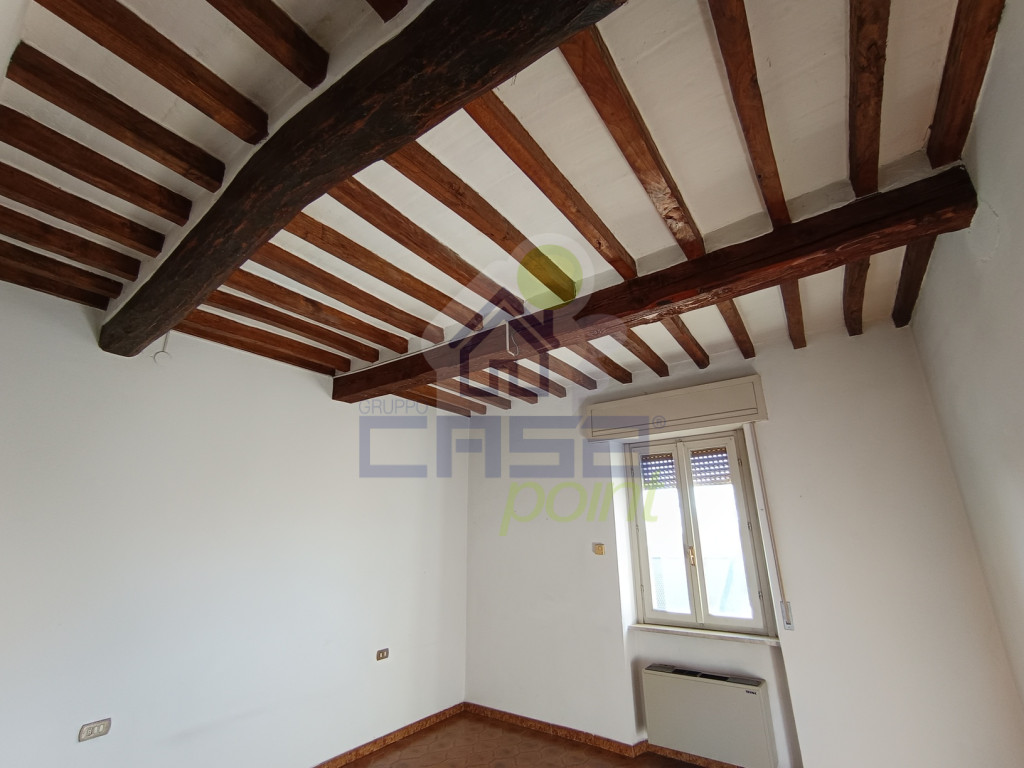 PARTICOLARE DEL SOFFITTO.jpg