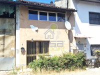 CASA CON RUSTICO, BOX E PICCOLO CORTILE PRIVATO