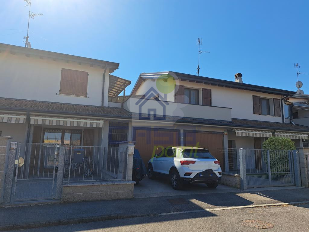 8_EST-fronte-(1)-1024x768.jpg