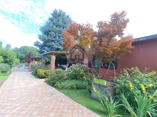 VILLA SINGOLA MONOPIANO DI AMPIA METRATURA