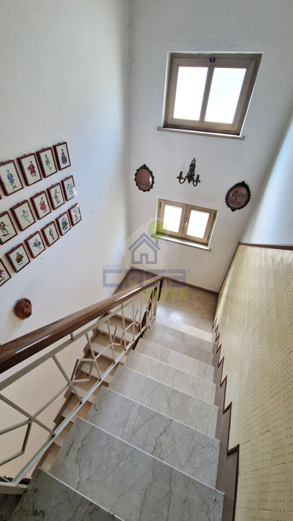 VANO SCALA 2