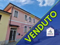 CASA SEMINDIPENDENTE CON DUE APPARTAMENTI IN ZONA S. AMBROGIO!