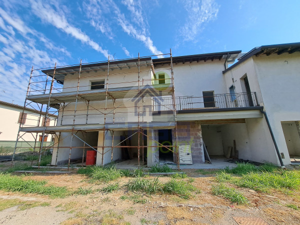 APPARTAMENTO BILOCALE CON TERRAZZA E POSTO AUTO