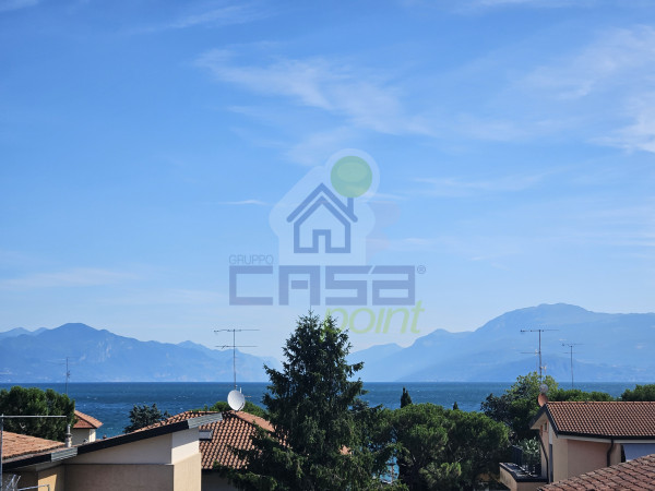 Attico vista lago a Desenzano