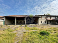 ESTERNO1.jpg