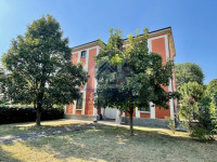 fronte villa