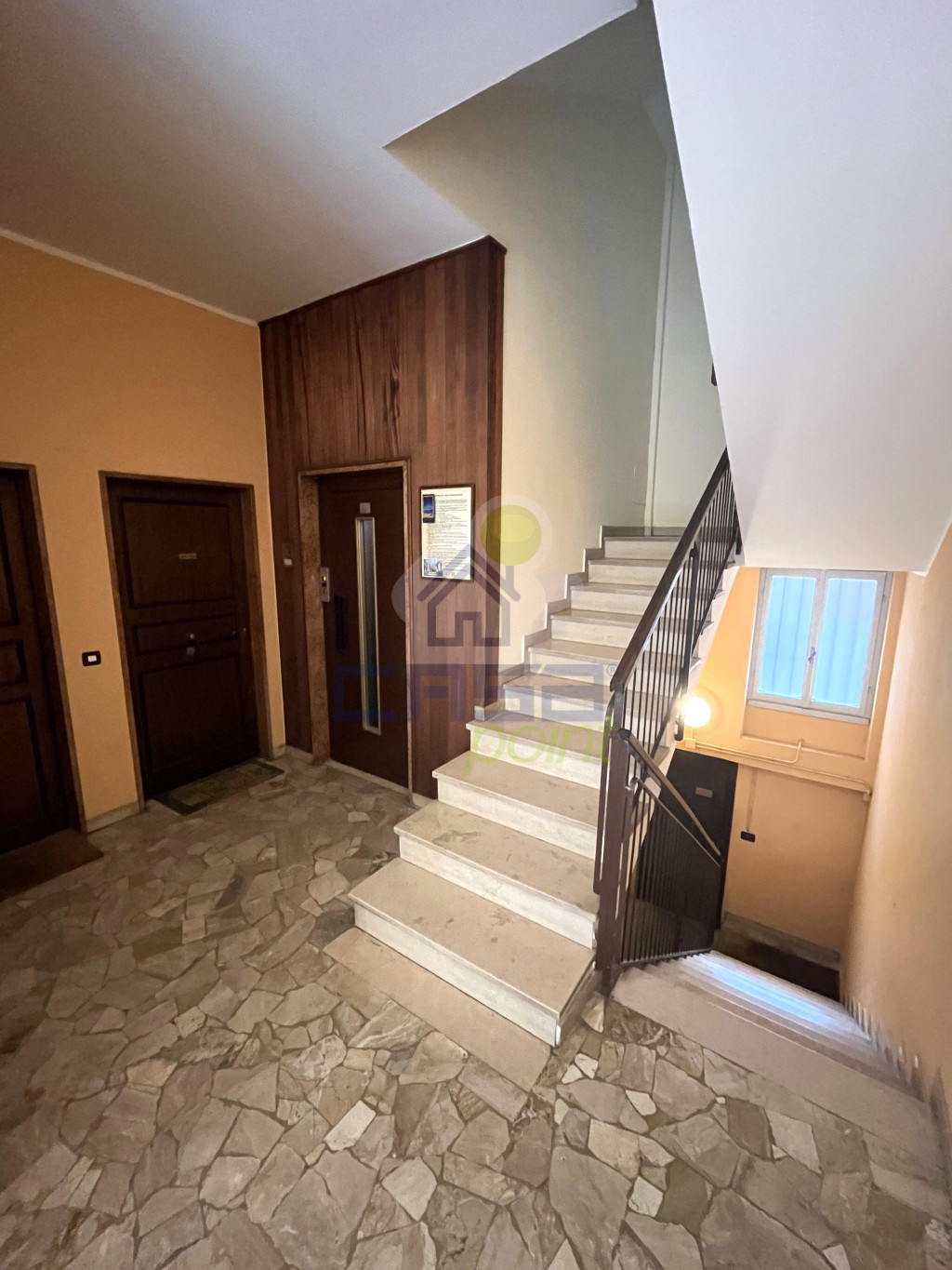 VANO SCALA 2