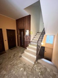 VANO SCALA 2