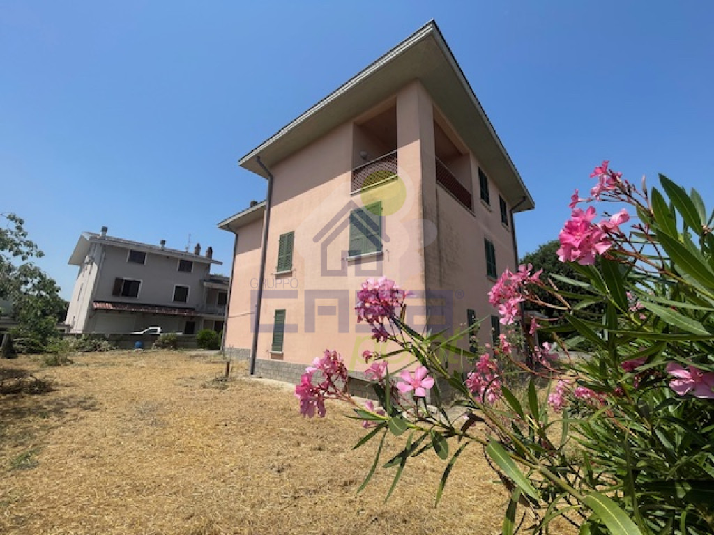 CASA IN CUI E' INSERITO L'APPARTAMENTO