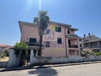 CASA IN CUI E' INSERITO L'APPARTAMENTO