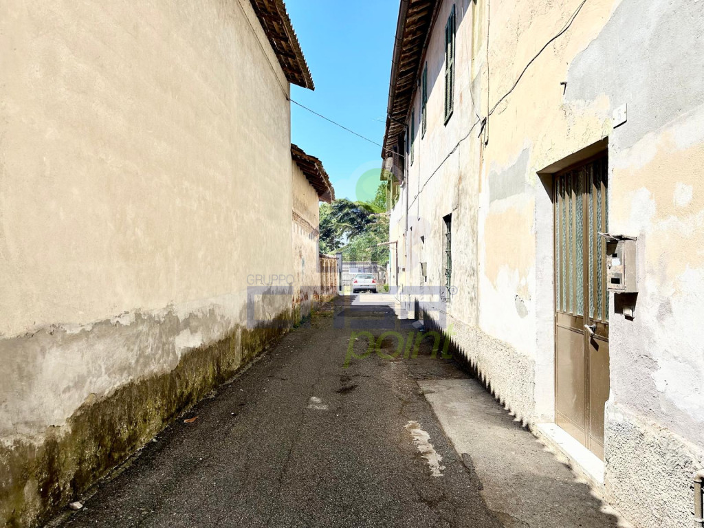 ESTERNO3.jpg