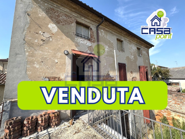 CASA INDIPENDENTE DI AMPIA METRATURA CON GIARDINO PRIVATO