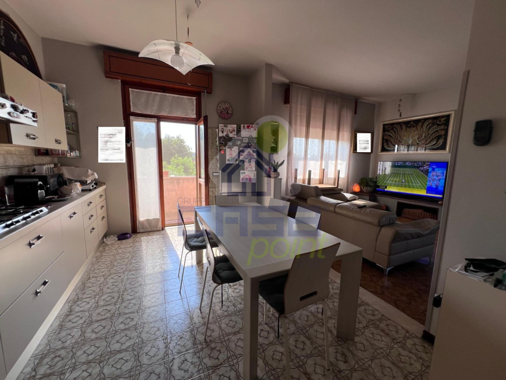 APPARTAMENTO  DESTRA