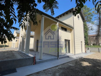 VILLA DI ULTIMA GENERAZIONE A MONTICELLI D'ONGINA