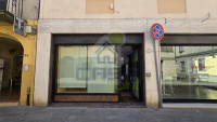 NEGOZIO LIBERO DA SUBITO