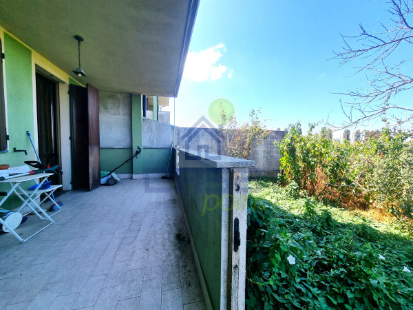 BILOCALE ARREDATO con GIARDINO