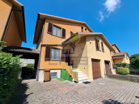 esterno fronte (2)-1024x768.jpg
