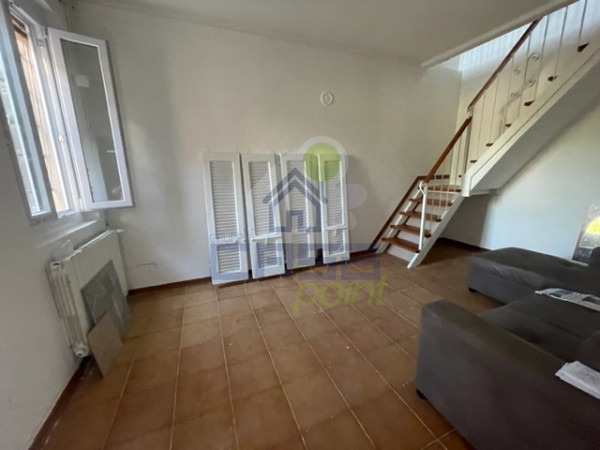 CASA SEMI-INDIPENDENTE RECENTEMENTE RISTRUTTURATA!!!