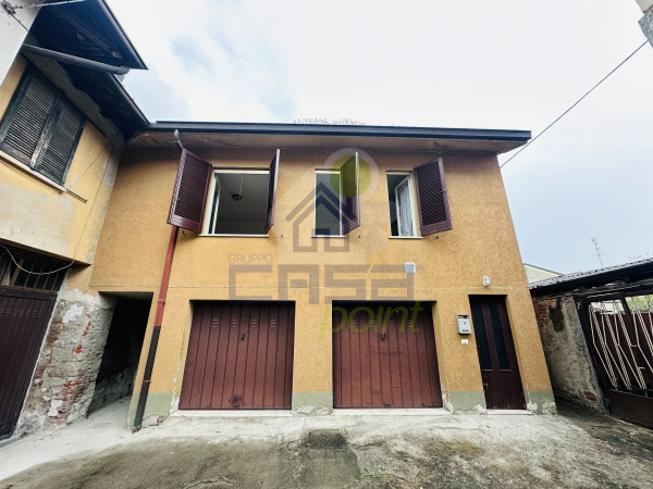 CASA INDIPENDENTE CON BOX DOPPIO