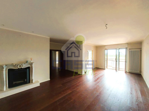 TRILOCALE CON BOX E CANTINA!