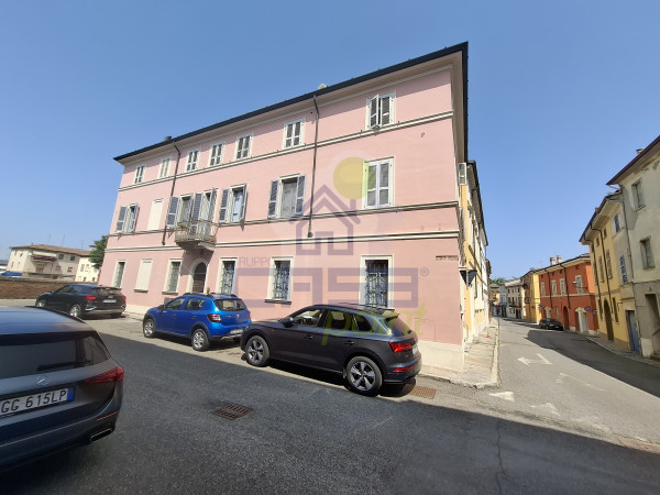 APPARTAMENTO IN CENTRO A MONTICELLI D’ONGINA – CONTESTO SIGNORILE
