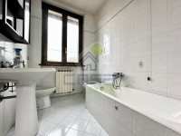 BAGNO-CON-VASCA-PRIMO-PIANO.jpg