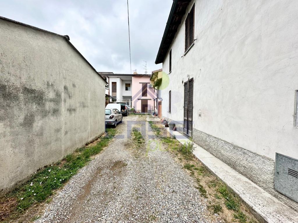 CORTILE2.jpg