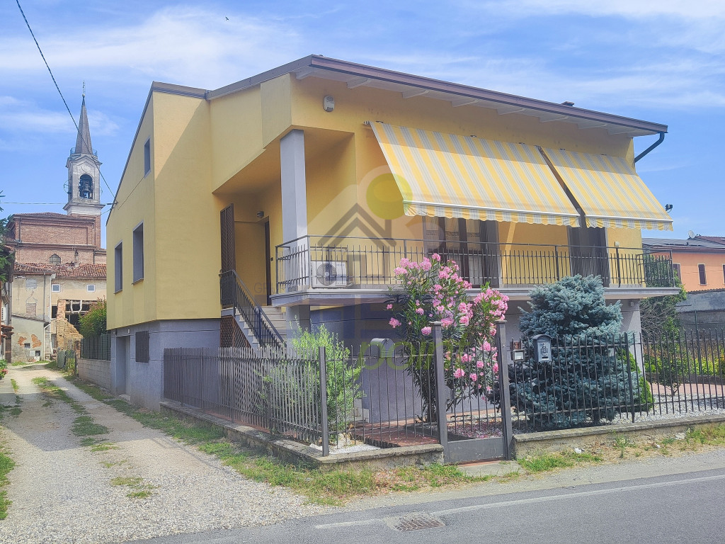 PANORAMICA ESTERNA2.jpg