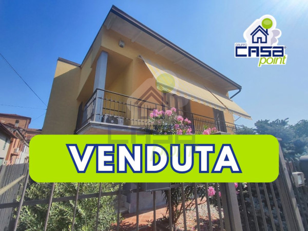 VILLA SINGOLA IN CLASSE A2 CON GIARDINO, PISCINA E TECNOLOGIE GREEN