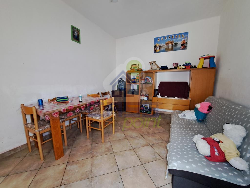 porzione affittata famiglia (2) - Copia.jpg