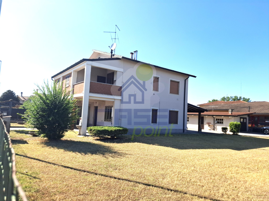ESTERNO